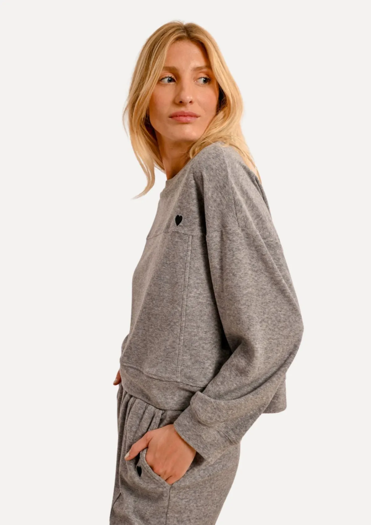 Emmy Sweatshirt With Heart Logo - Ash Grey